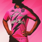Joueur équipe masculine du Stade Français Paris portant le maillot de la saison 2024 / 2025